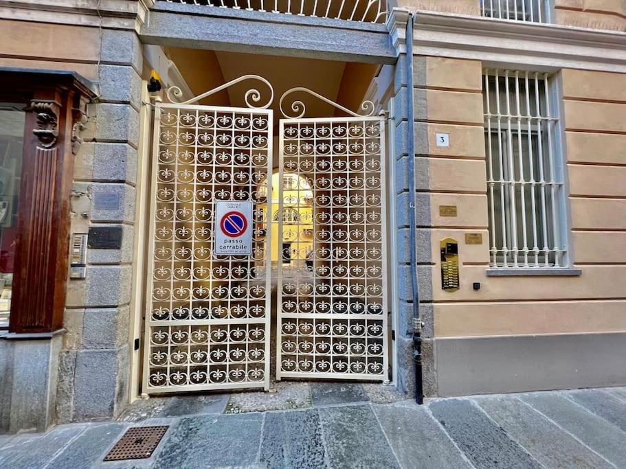 Apartamento Prestigioso Attico A Passo Duomo By Revenue House Casale Monferrato Exterior foto